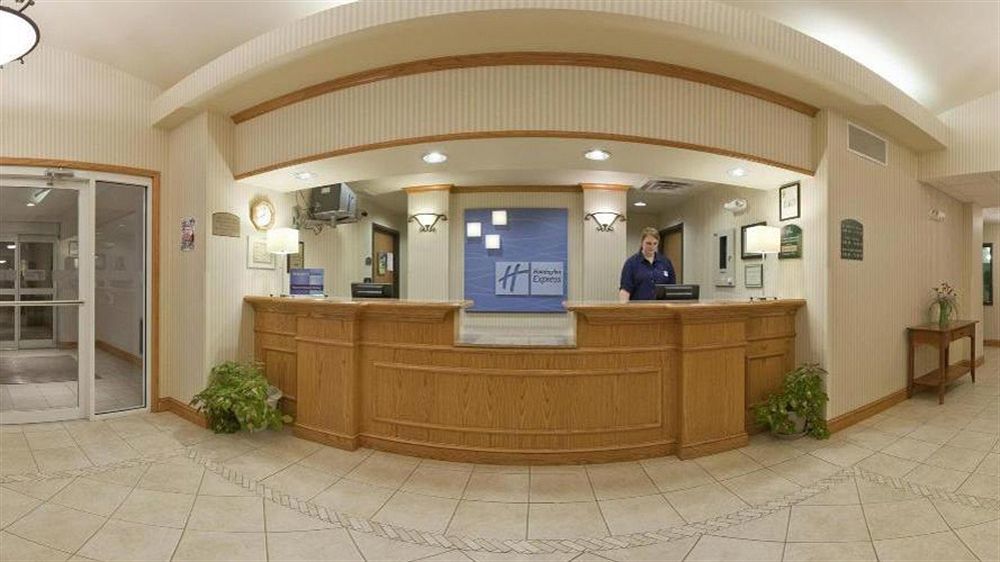 Holiday Inn Express & Suites Yankton By Ihg Exterior foto