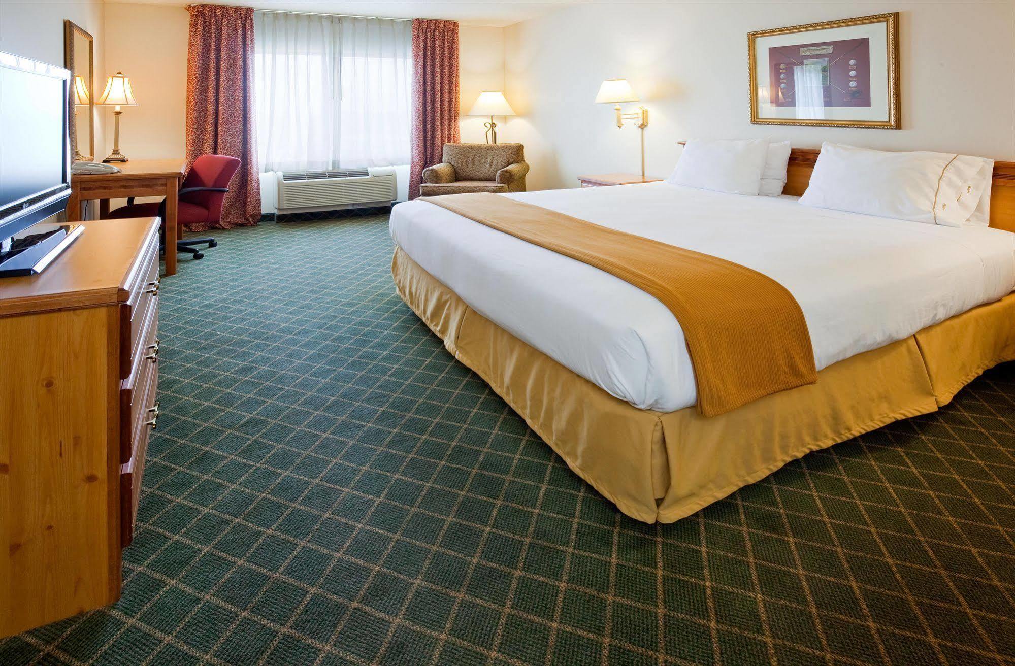 Holiday Inn Express & Suites Yankton By Ihg Quarto foto