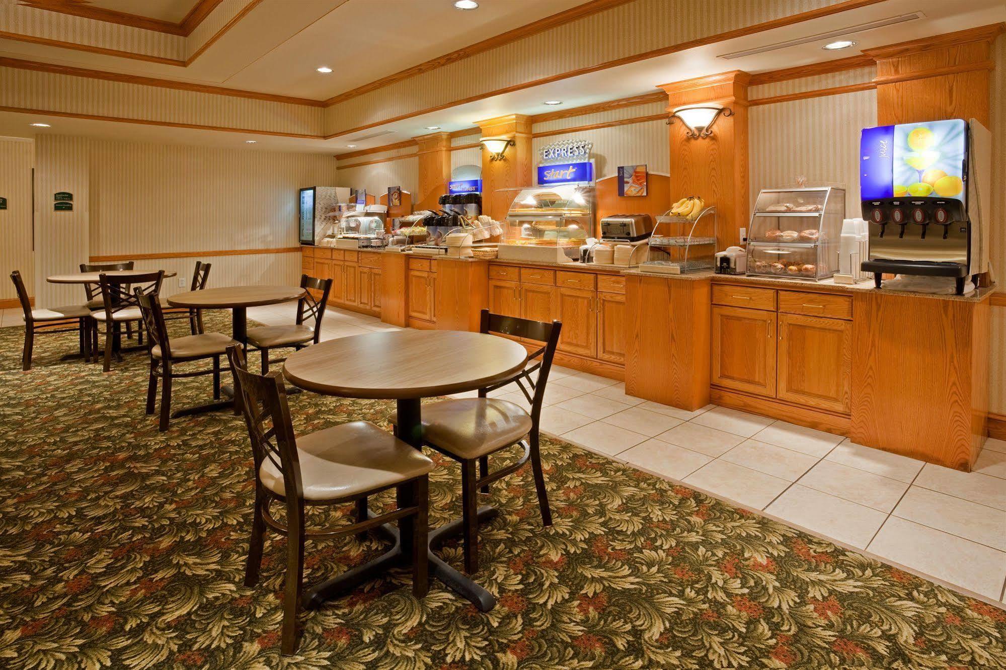 Holiday Inn Express & Suites Yankton By Ihg Restaurante foto