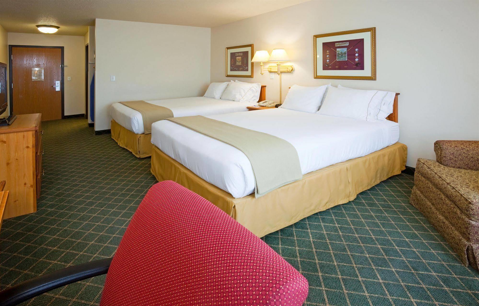 Holiday Inn Express & Suites Yankton By Ihg Quarto foto